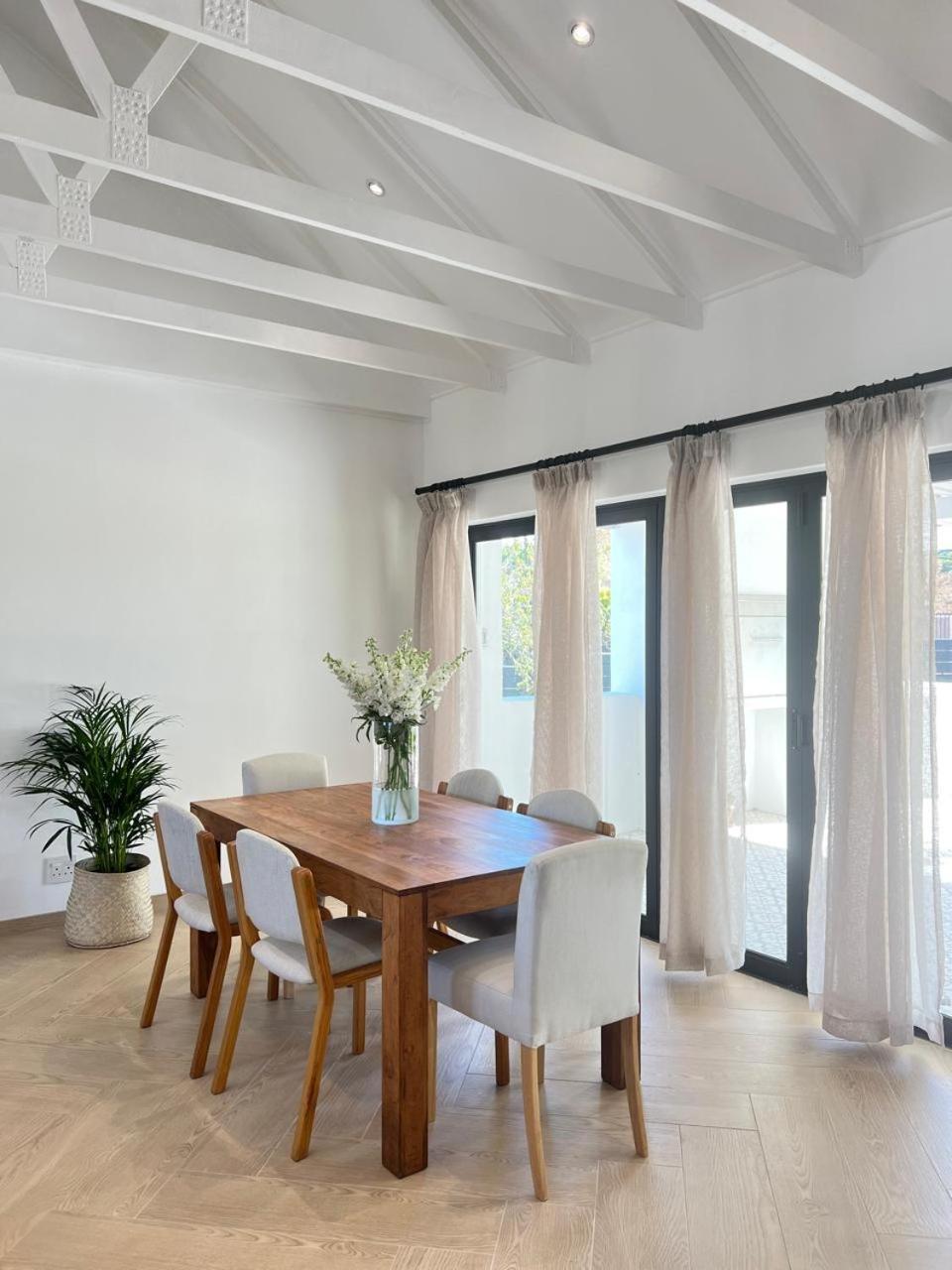 Chasselas Self Catering Kapstaden Exteriör bild